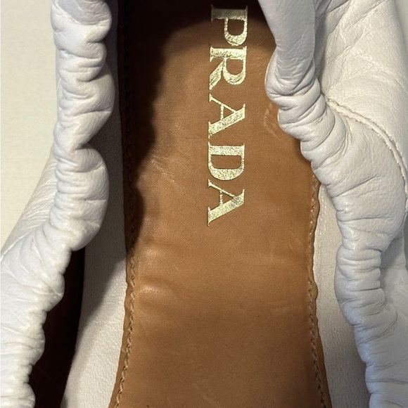 Prada Driver Flats/Loafers, Cream, Size 8.5 - Picture 4 of 6